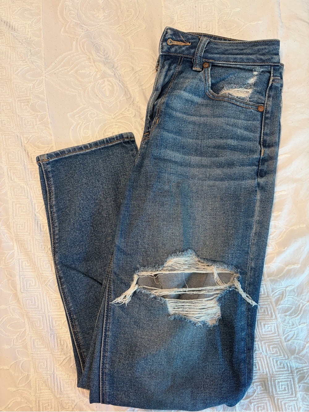 American Eagle Outfitters Stretch Straight Leg Distressed